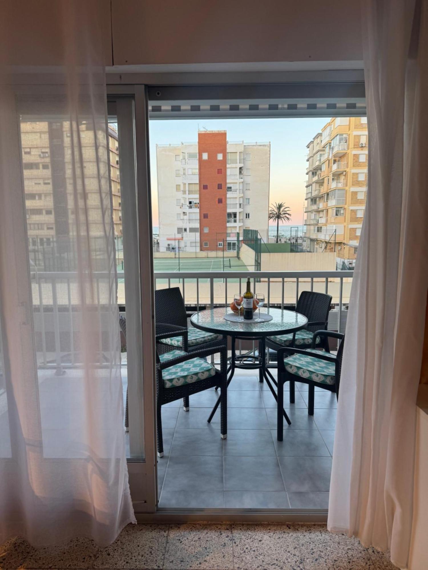 Lovely Family Apartment 2 Min. From The Beach Playa de Gandia Buitenkant foto