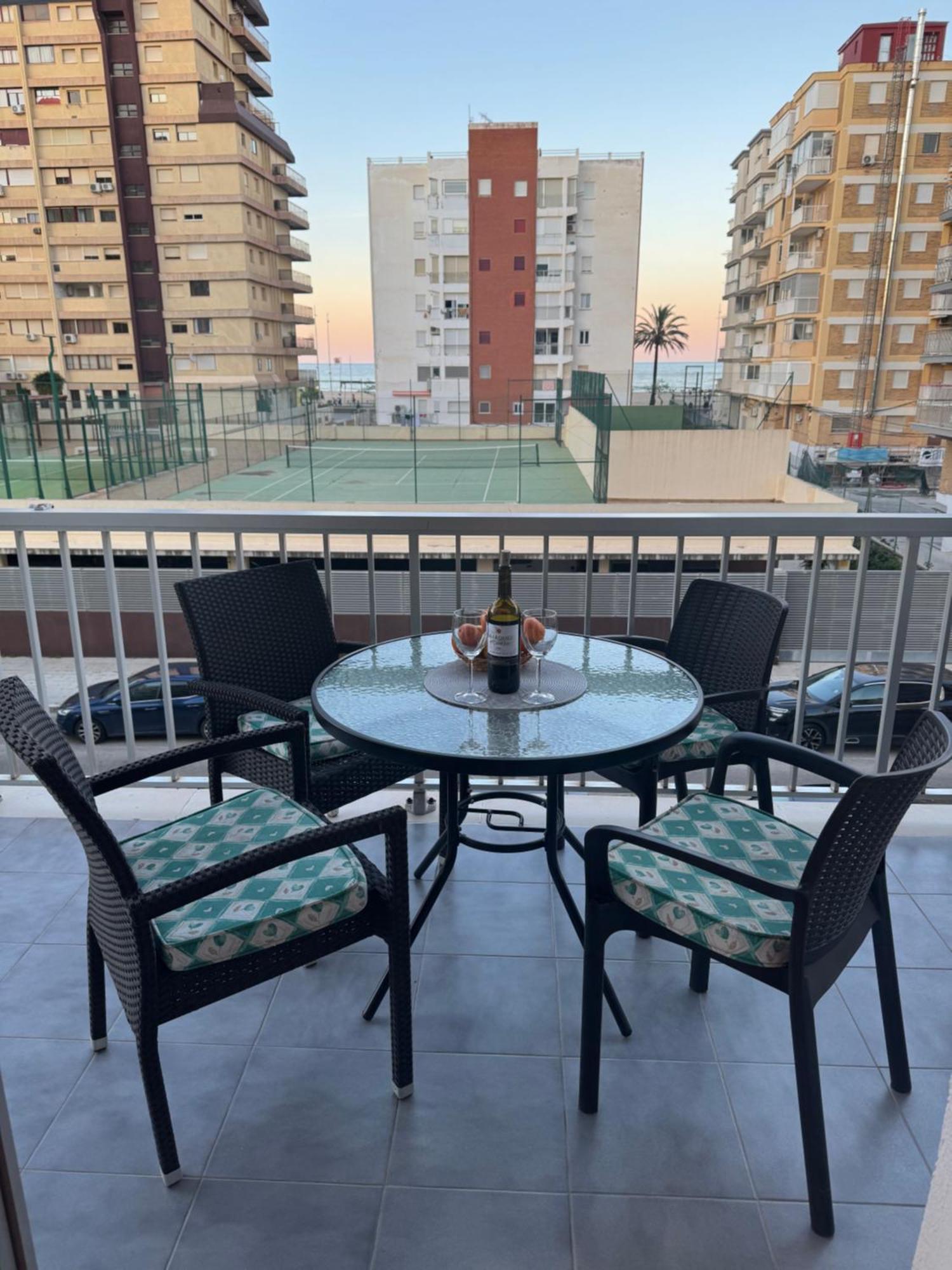 Lovely Family Apartment 2 Min. From The Beach Playa de Gandia Buitenkant foto